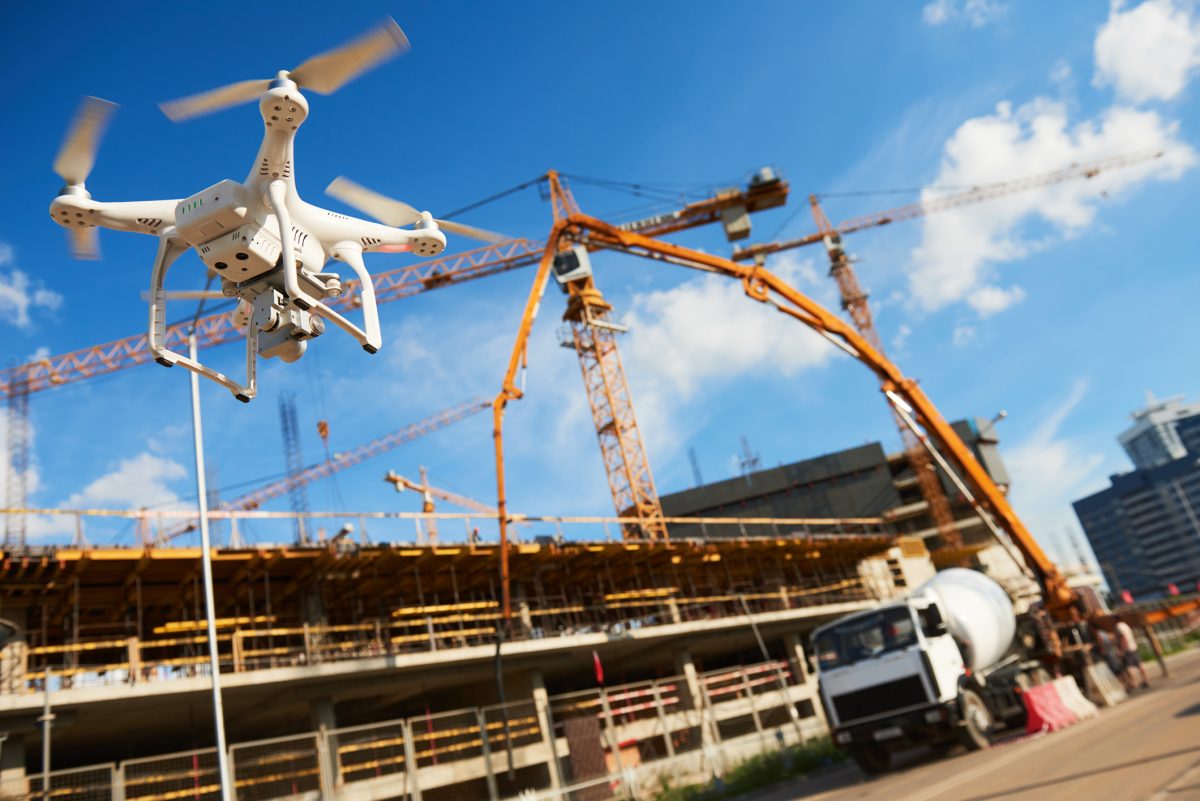 drony w branży budowlanej